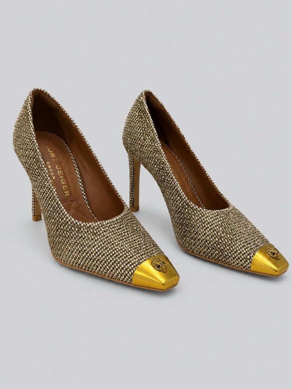 Women's Regent Eagle Capped Snip Toe Pumps - Open Beige